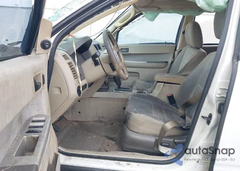 2010 Ford Escape Xlt z USA, uszkodzony, nr VIN 1FMCU0D76AKC06384